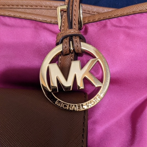 Michael kors hot pink jet set bag - Picture 3 of 7